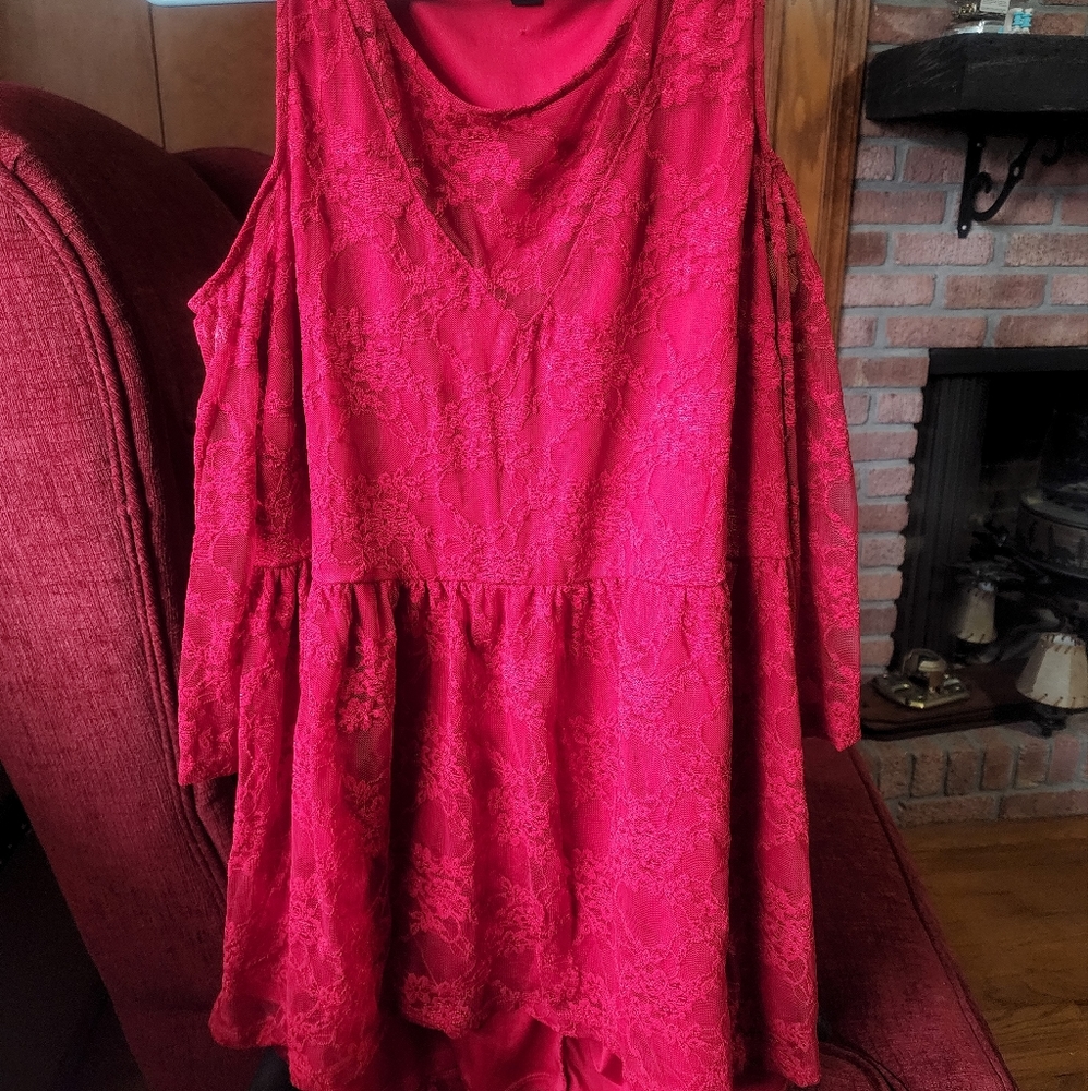 Torrid size 1 off the shoulder Red